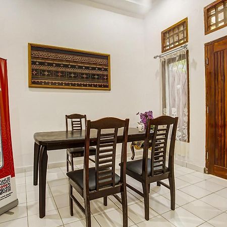 Super Oyo 91055 Homestay Syariah Bandar Lampung Dış mekan fotoğraf