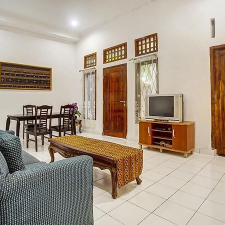 Super Oyo 91055 Homestay Syariah Bandar Lampung Dış mekan fotoğraf