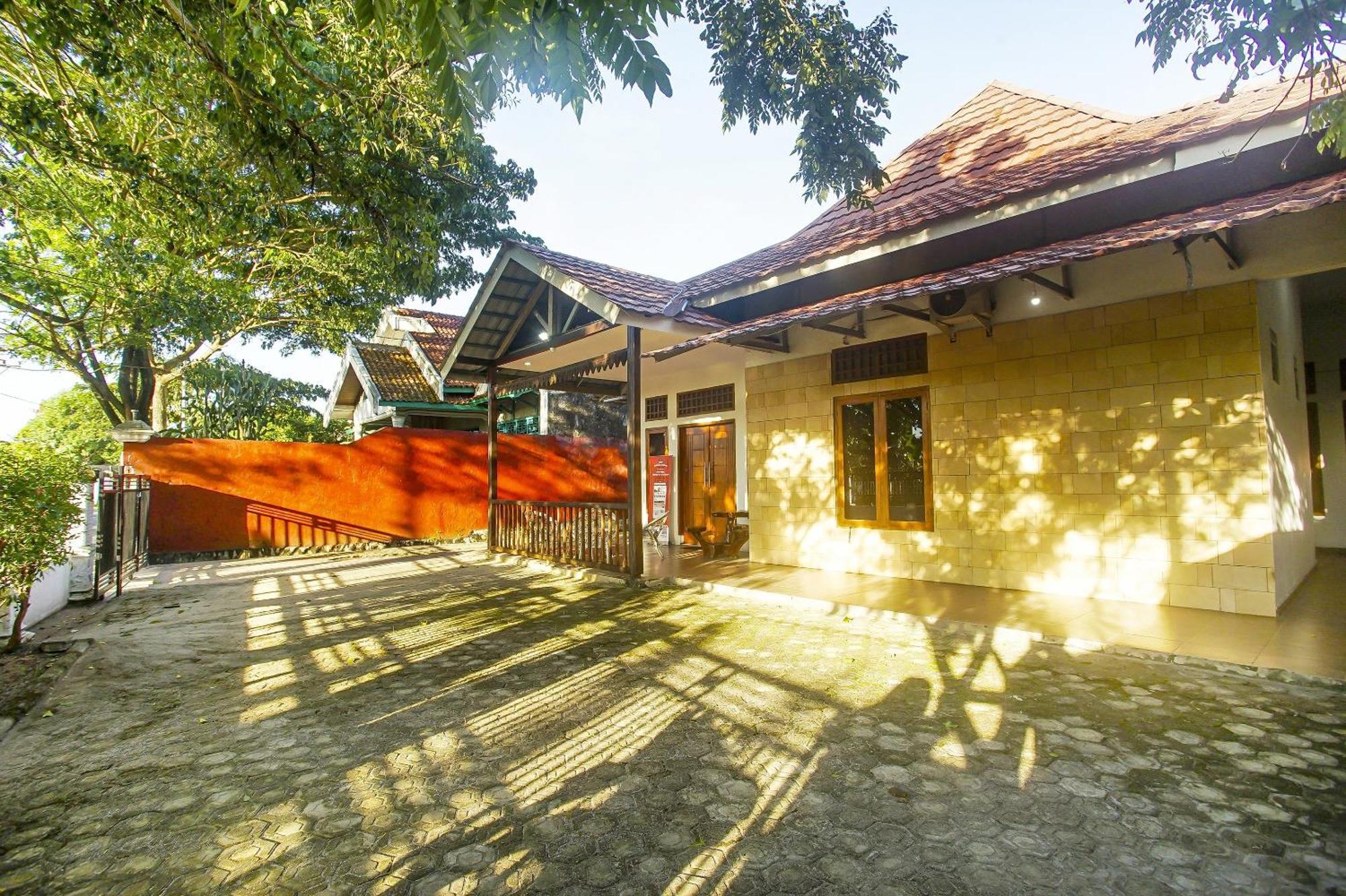 Super Oyo 91055 Homestay Syariah Bandar Lampung Dış mekan fotoğraf